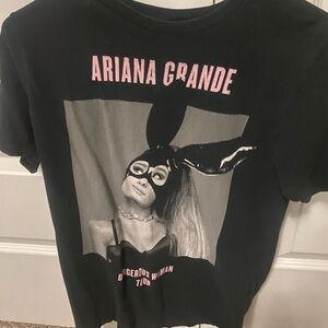 Ariana Grande Dangerous Woman Tour 2017 dates black M shirt